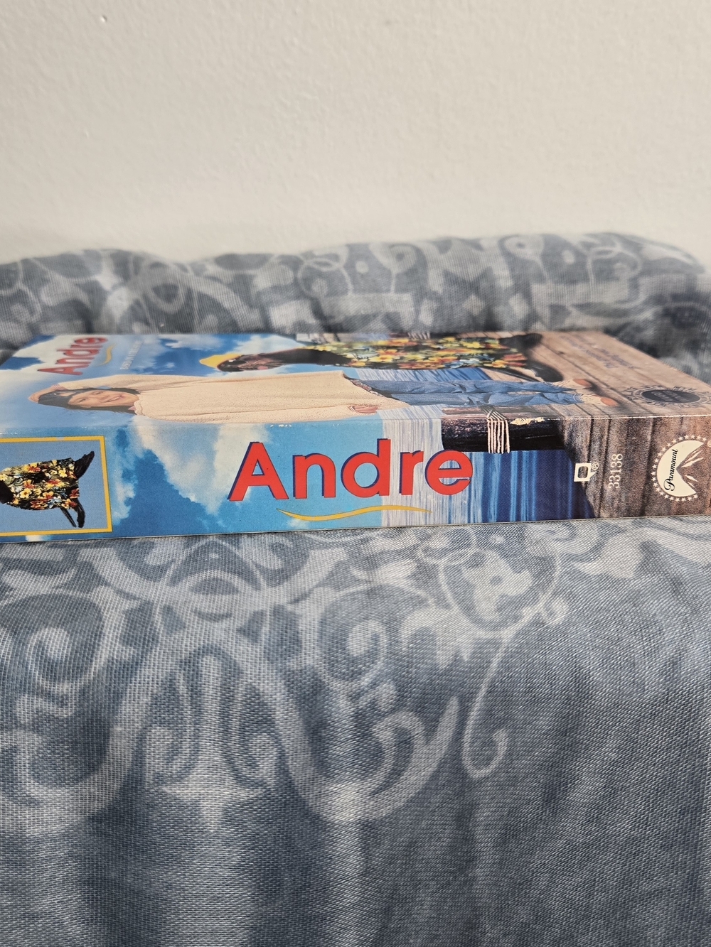 Andre VHS Movie Tape - Picture 2 of 4